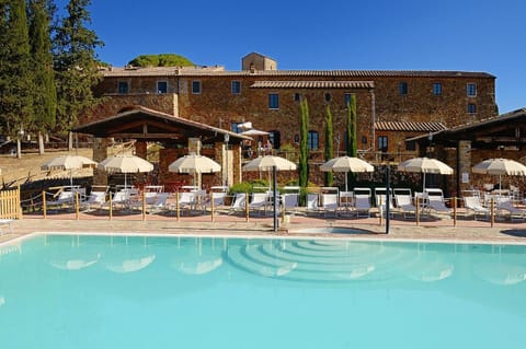 Apartment | Pool | Outdoor pool
