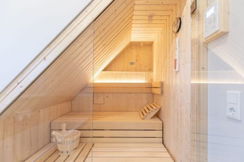 House | Bathroom