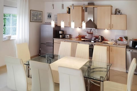 House | Private kitchen | Electric kettle, toaster, highchair