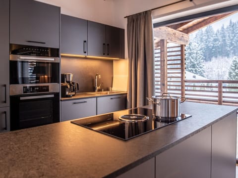 House | Private kitchen | Highchair