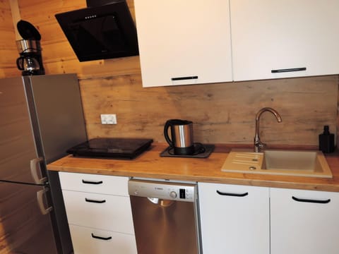 House | Private kitchen | Electric kettle, highchair