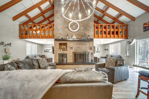 Forest Lakes Estates Vacation Rental | 7BR | 4BA | 2,654 Sq Ft | Stairs Required