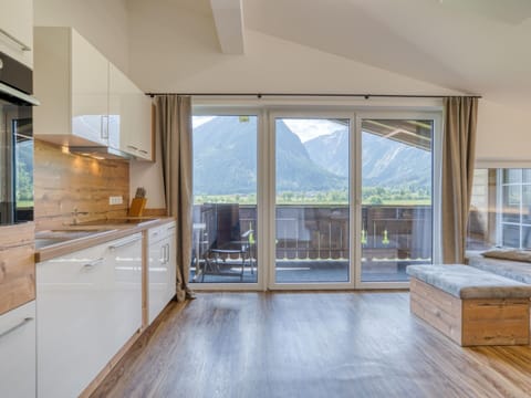 Apartment | Private kitchen | Fridge, microwave, oven, stovetop