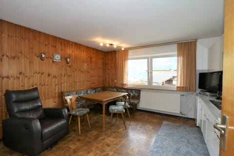 House | Dining