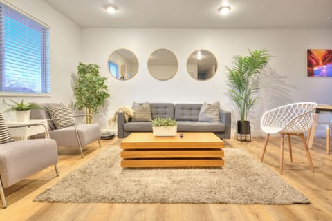 Modern & open plan living room. LED TV with Netflix.