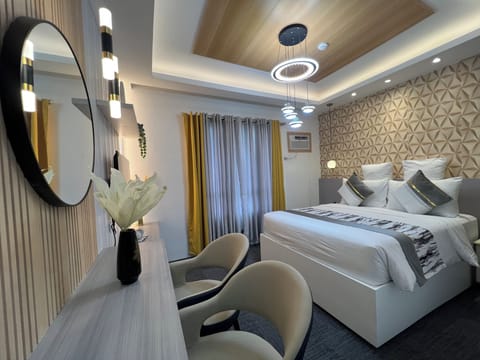 1 bedroom, desk, laptop workspace, free WiFi