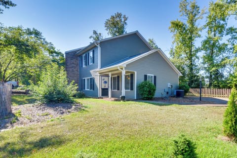 Seneca Vacation Rental | 3BR | 2BA | 1,605 Sq Ft | Step-Free Entry