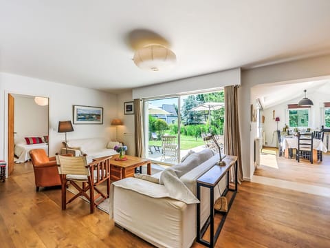 Sky, Snow, Mountain, Building, World, Slope, House, Natural Landscape, Freezing, Landscape