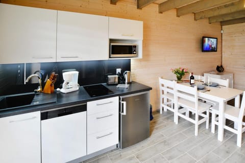 House | Private kitchen | Electric kettle, toaster, highchair
