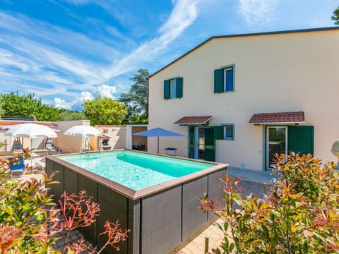 Swimming Pool, Leisure, Resort, Outdoor Furniture, Umbrella, Eco Hotel, Chair, Shade, Hotel, Houseplant