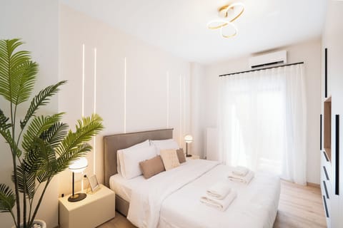 Luxury Apartment, 3 Bedrooms, Kitchen, City View | 3 bedrooms, in-room safe, individually decorated, individually furnished