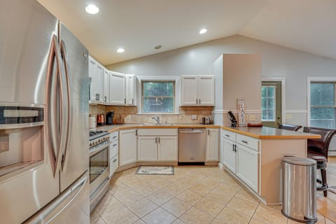 House (4 Bedrooms) | Interior