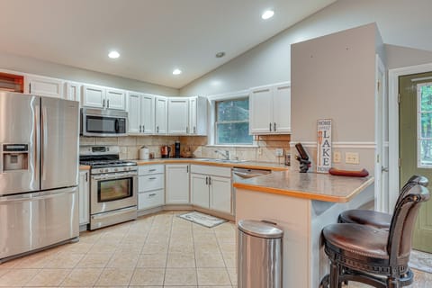 House (4 Bedrooms) | Interior