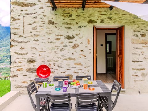Table, Building, Property, Furniture, Window, Tableware, Chair, Wood, Interior Design, Plant