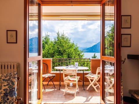 Cloud, Furniture, Property, Table, Sky, Building, Chair, Wood, Window, Interior Design