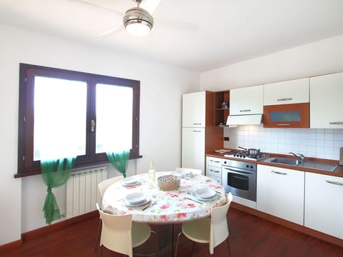 Property, Furniture, Cabinetry, Window, Table, Countertop, Interior Design, Lighting, Wood, Tap