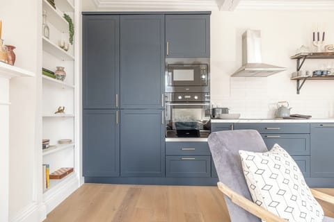 House | Private kitchen | Electric kettle, toaster