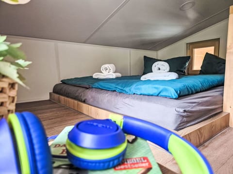 Furniture, Interior Design, Room, Comfort, Bed, Bedroom, Pillow, Bedding, Hardwood, Linens