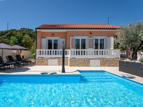 Water, Sky, Plant, Property, Building, Blue, Window, Azure, Door, Swimming Pool