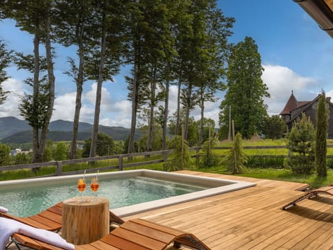Plant, Water, Cloud, Sky, Property, Tree, Swimming Pool, Wood, Shade, Outdoor Furniture