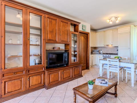 Cabinetry, Furniture, Property, Countertop, Table, Home Appliance, Wood, Kitchen, Interior Design, Flooring