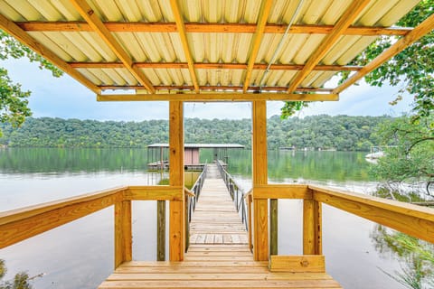 Cottage (2 Bedrooms) | Front of property