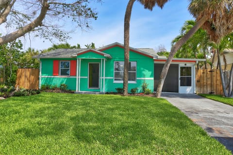 Coquina Hideaway Exterior with screened porch