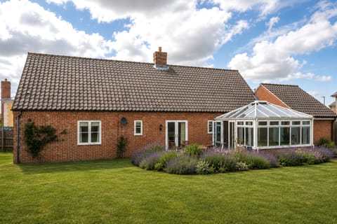 Hector's Hideaway, Wells-next-the-Sea: With a fully enclosed garden