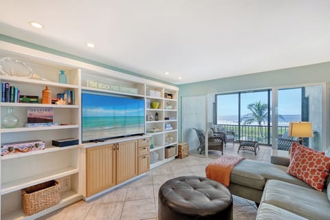 Gulf Views Throughout - Enjoy views of the Gulf of Mexico and Siesta Key Beach from this top floor unit.