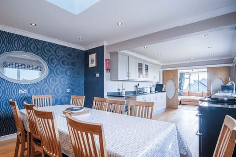 Carissima - 4 Bedroom House - Rhossili (6087)