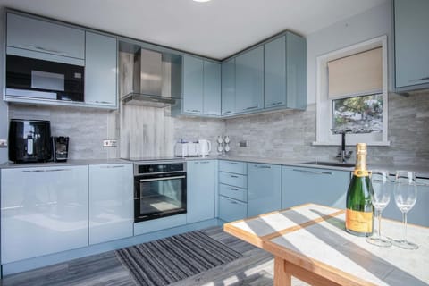 Lundy Lodge – 1 Bedroom Annex – Rhossili (6020)