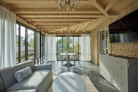 Suite (COMO) | Minibar, in-room safe, desk, free WiFi