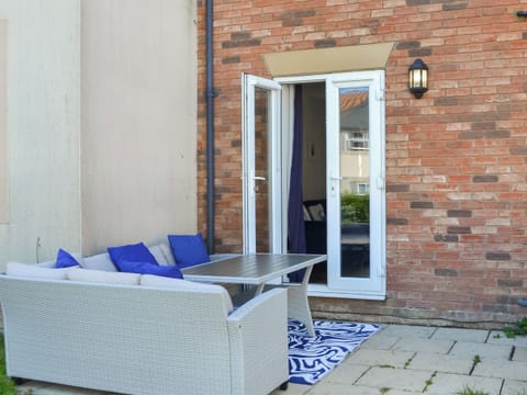Sitting-out-area | Captain&rsquo;s Retreat, Filey