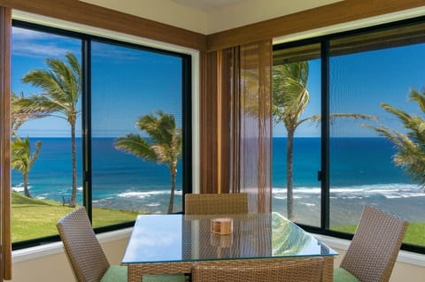Condo, 1 King Bed with Sofa bed, Balcony, Ocean View (G4) | Dining
