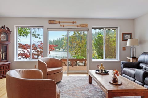 Living Room - Opens up to the deck with amazing lakefront views!