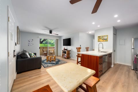Townhome, 2 Bedrooms | Living area | Smart TV