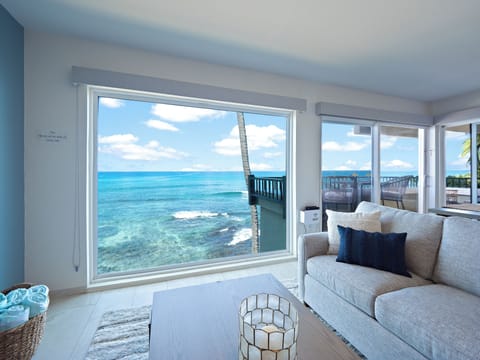 Marvel at breathtaking ocean views from Banyan 300.