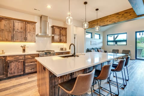 House (4 Bedrooms) | Interior