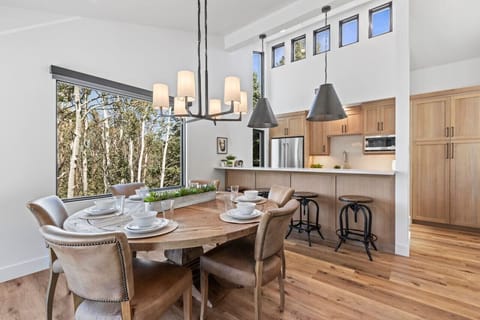 Welcome to 5 star luxury in this fully remodeled Crescent Ridge 4 bedroom 4 bathroom condo.