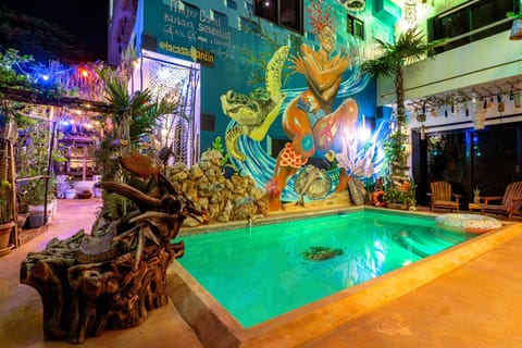 3 outdoor pools