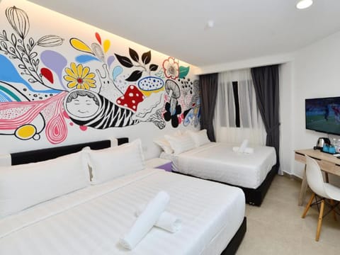 Family Room | Desk, iron/ironing board (on request), WiFi (free)