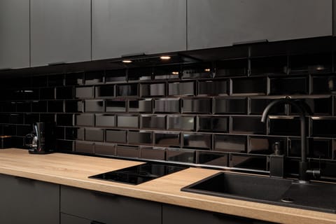 42. Krowoderska 55 | Private kitchenette | Fridge, microwave, stovetop, cookware/dishes/utensils
