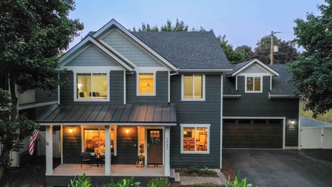 Welcome to Luxe CDA Retreat – your stylish Coeur d’Alene escape