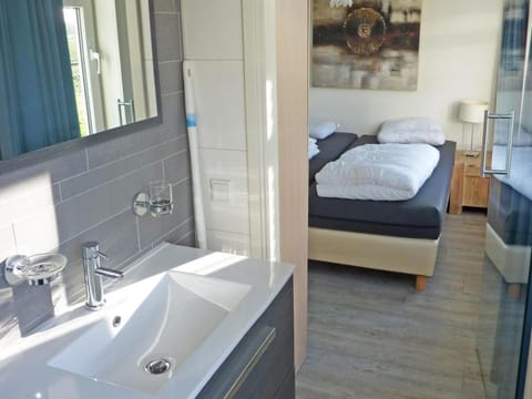 House | Bathroom