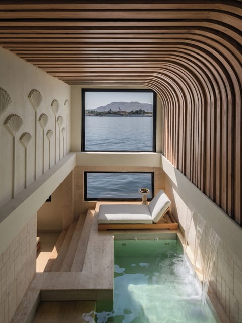 Sauna, hot tub, steam room, massages