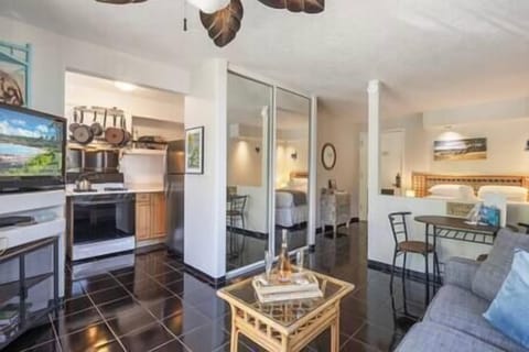 43d06472 b8ad 4593 9a40 7e8854bc8b37