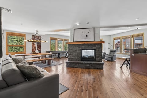 Condo | Living area | 40-inch Smart TV with satellite channels, fireplace, DVD player