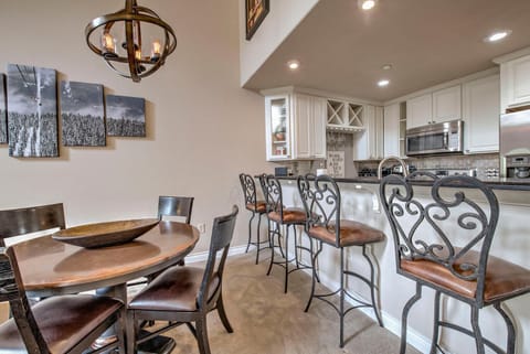 Plenty of space for the entire group or family to dine together