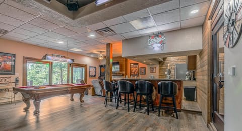 Downstairs game room with dance floor