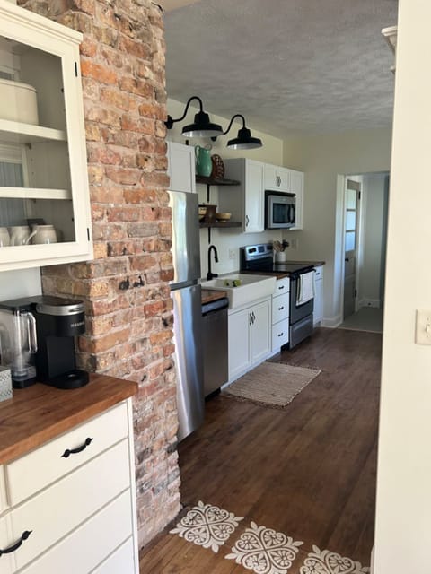 Dining Room into Kitchen